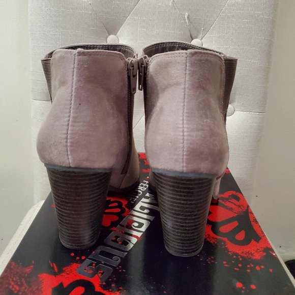 Fergalicious "Punch" booties - Picture 4 of 6